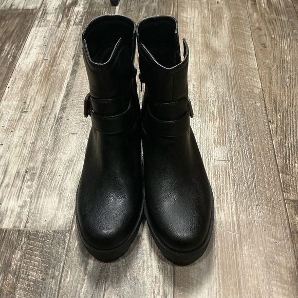 Black Leather Ankle Boots Size 10 - Picture 2 of 16